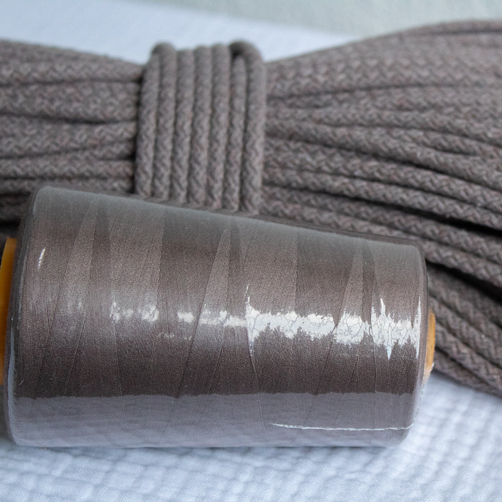 Thread TAUPE 4500 meters
